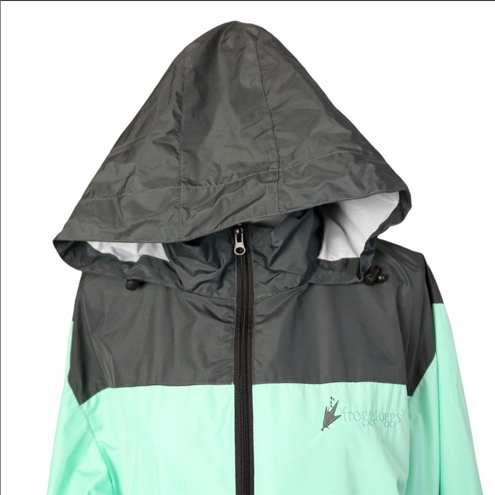 Frogg Toggs outer wear L/XL